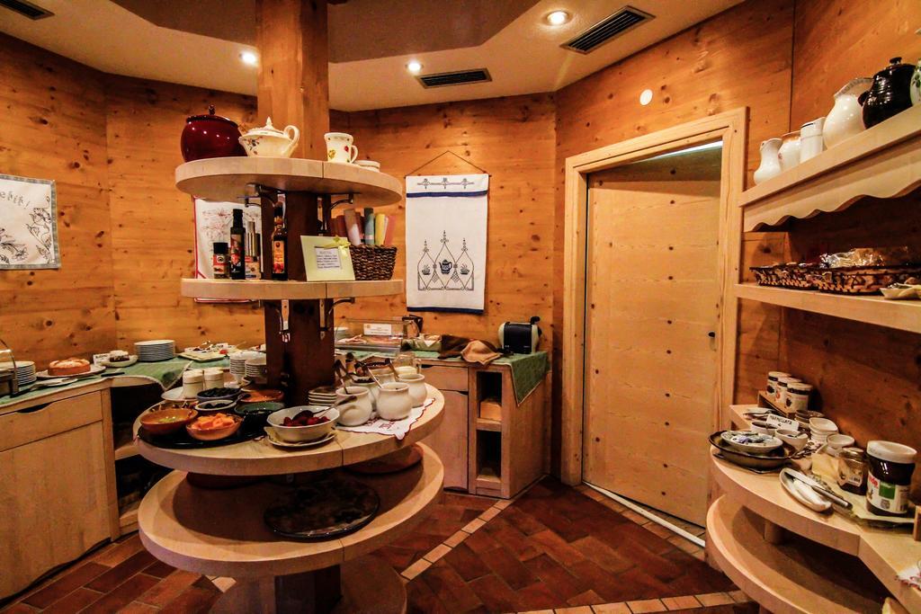 Castelir Suite Hotel Panchia Luaran gambar